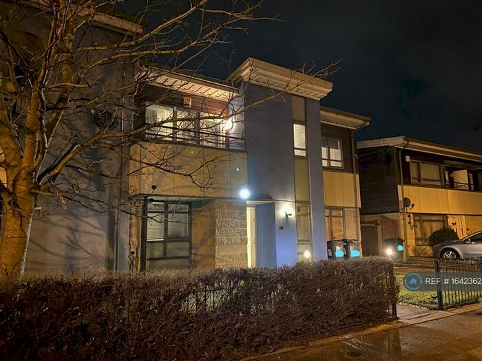 2 Bedroom Semi-Detached House To Rent In Javelin Avenue, Birmingham, B35