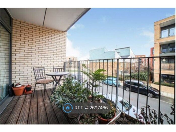 2 Bedroom Flat To Rent In Eythorne Road, London, SW9