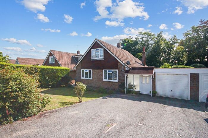 4 Bedroom Bungalow For Sale In Lingfield Road, East Grinstead, RH19