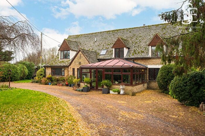 4 Bedroom Detached House For Sale In Cote, Bampton, OX18