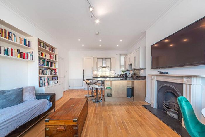 2 Bedroom Flat For Sale In The Manor, High Street, Hornsey, London, N8