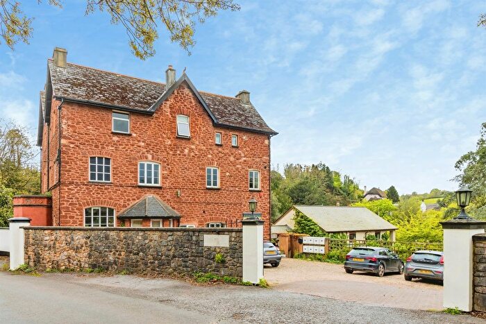 1 Bedroom Flat For Sale In Shaldon Road, Combeinteignhead, Newton Abbot, TQ12