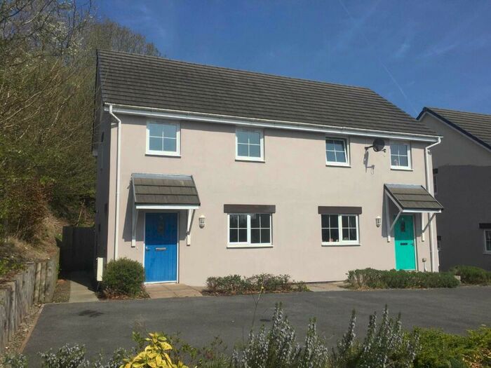 3 Bedroom Semi-Detached House To Rent In Troed Yr Allt, Carmarthen, Alltwalis, SA32