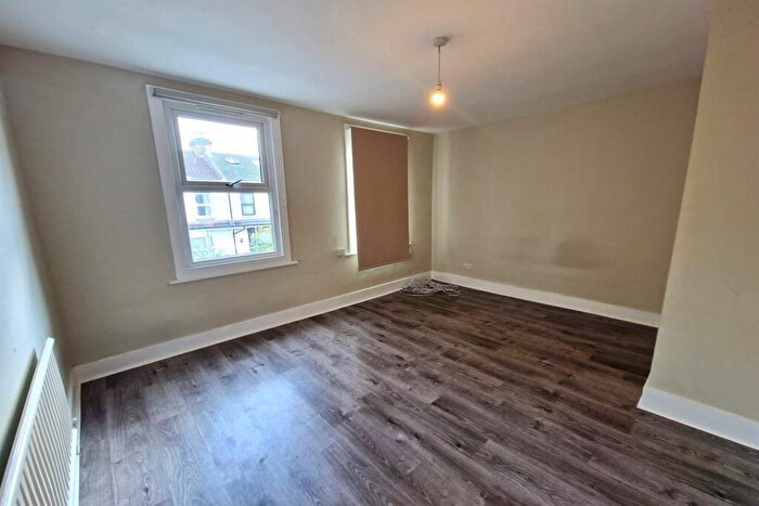 4 Bedroom Terraced House To Rent In Sedgwick Road, Waltham Forest, London, E10