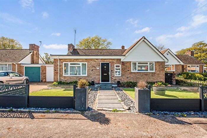 3 Bedroom Detached Bungalow For Sale In Ivy Close, Westergate, PO20