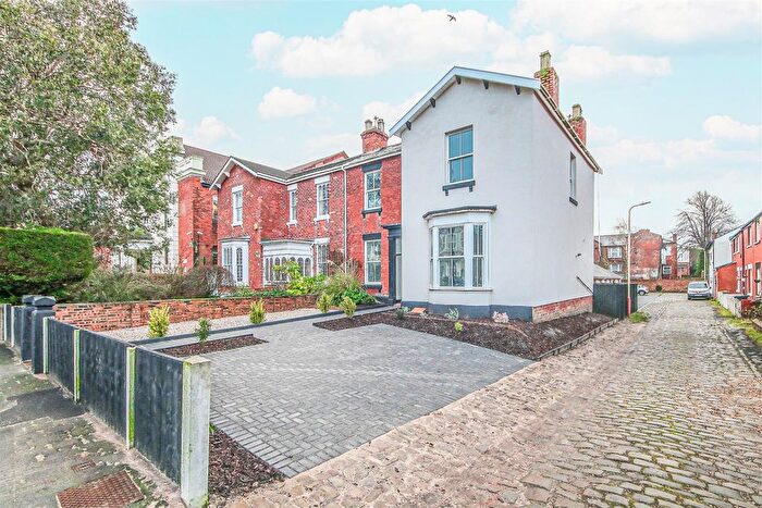 4 Bedroom Semi Detached House For Sale In Arnside Road, Southport, Merseyside, PR9