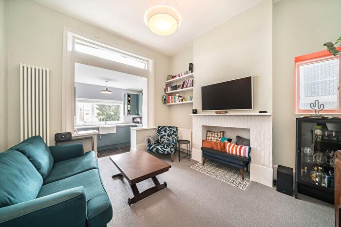 1 Bedroom Flat For Sale In Christchurch Road, Streatham, SW2