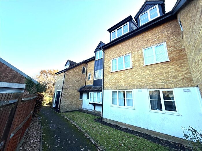 Studio For Sale In Boleyn Way, Barnet, Hertfordshire, EN5