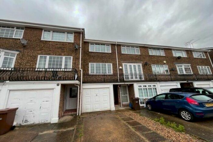 3 Bedroom Property To Rent In Tilbury Road, Gillingham, ME8