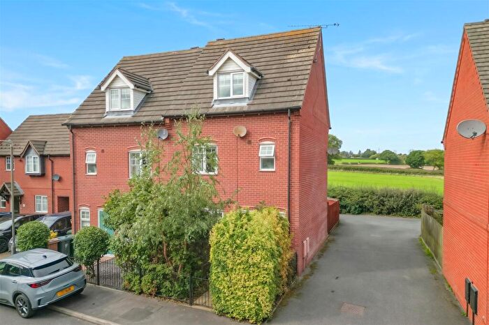 3 Bedroom Semi-Detached House For Sale In , Edward Street, Overseal, DE12