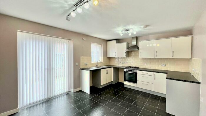 3 Bedroom House To Rent In Cherry Orchard Place, Abington, NN3