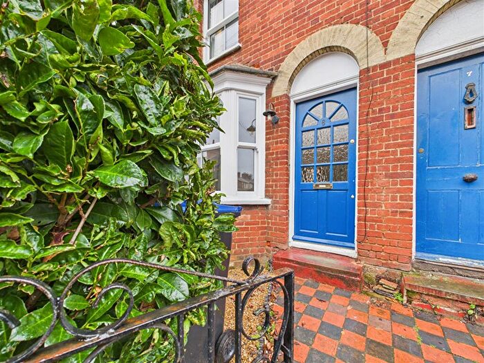 3 Bedroom House To Rent In Bunyan Road, Hitchin, Hertfordshire, SG5