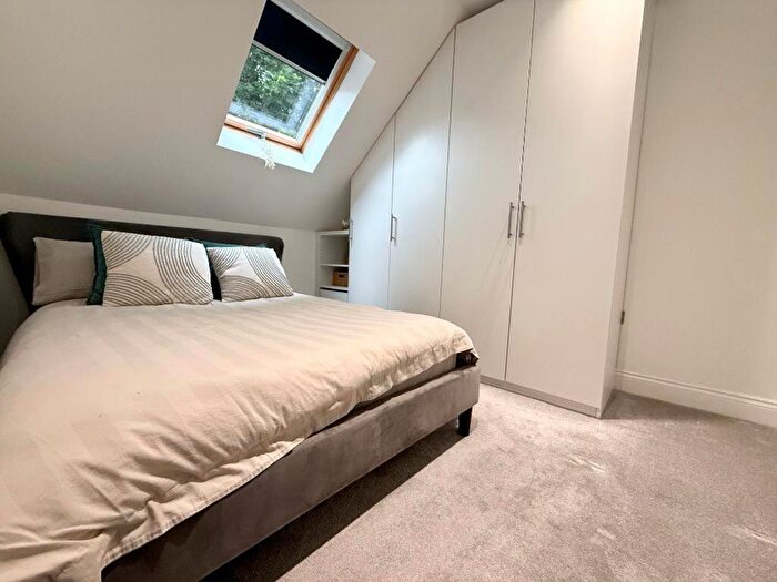 1 Bedroom Semi-Detached House For Sale In Chester Mews, Luton, LU4