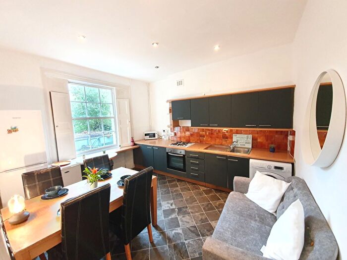 5 Bedroom Flat To Rent In Caledonian Road, London, N1