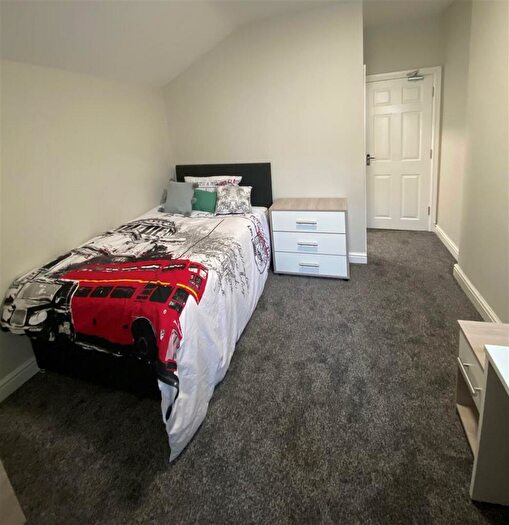 6 Bedroom Private Hall To Rent In Blades Street, Lancaster, LA1