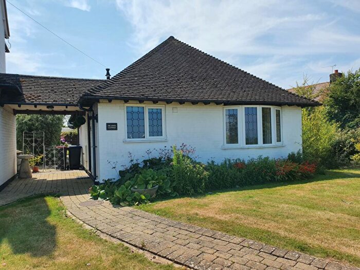 1 Bedroom Property To Rent In Clovelly Road, Whitstable, CT5