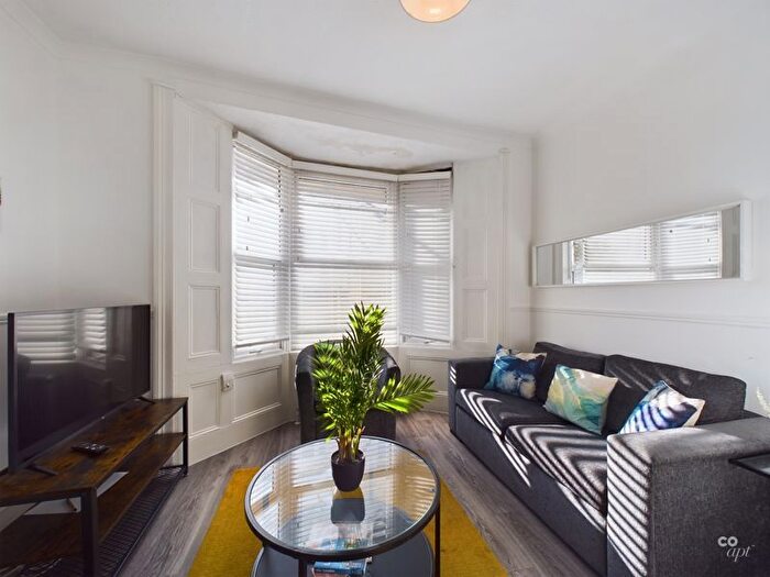 2 Bedroom Flat To Rent In Guildford Road, Brighton, BN1