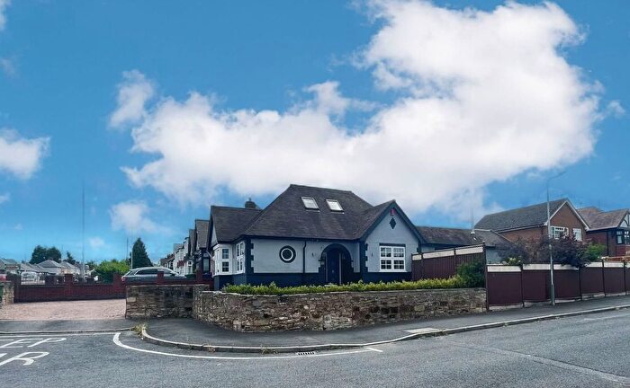 3 Bedroom Detached House For Sale In Stafford Road, Off Capstone Avenue, Wolverhampton, WV10