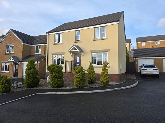 4 Bedroom Detached House For Sale In Gatehouse View, Pembroke, Pembrokeshire, SA71