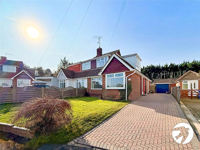 3 Bedroom Bungalow For Sale In Hales Road, Sittingbourne, Kent, ME10