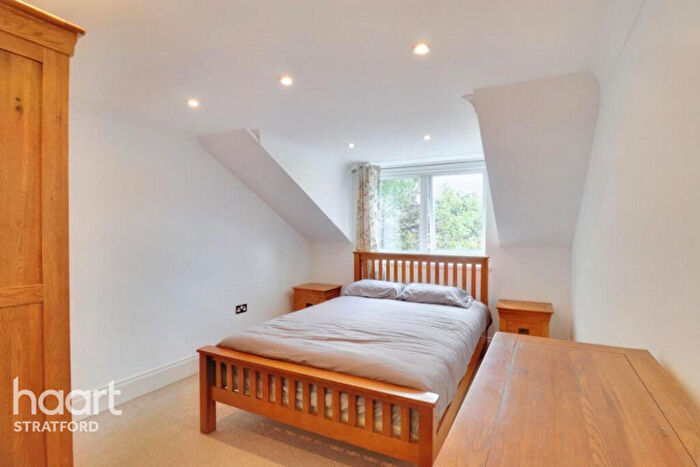 1 Bedroom End Of Terrace House To Rent In Chobham Road, London, E15