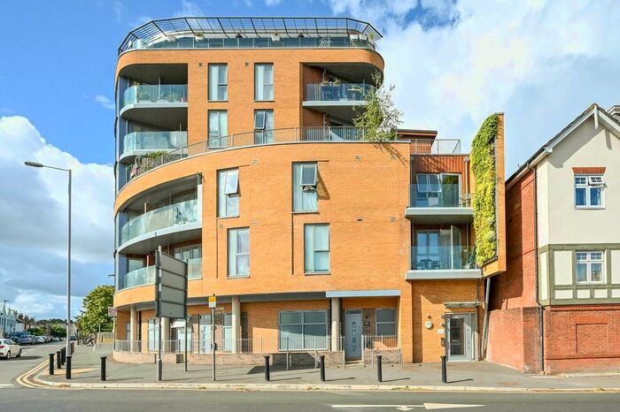 1 Bedroom Maisonette To Rent In Cambridge Road, Kingston, Kingston Upon Thames, KT1