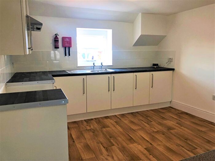 2 Bedroom Flat To Rent In Market Place, Long Sutton, Spalding, PE12