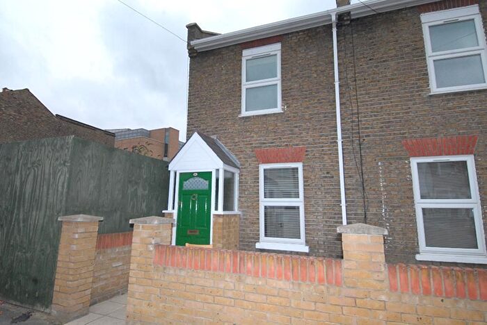 3 Bedroom Terraced House To Rent In Palmerston Road, Wimbledon, SW19