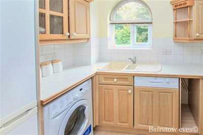 1 Bedroom Flat To Rent In The Alders, West Wickham, BR4