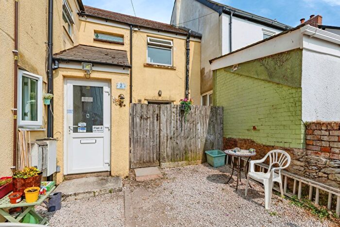3 Bedroom Flat For Sale In Courtenay Terrace, Exeter, Devon, EX6