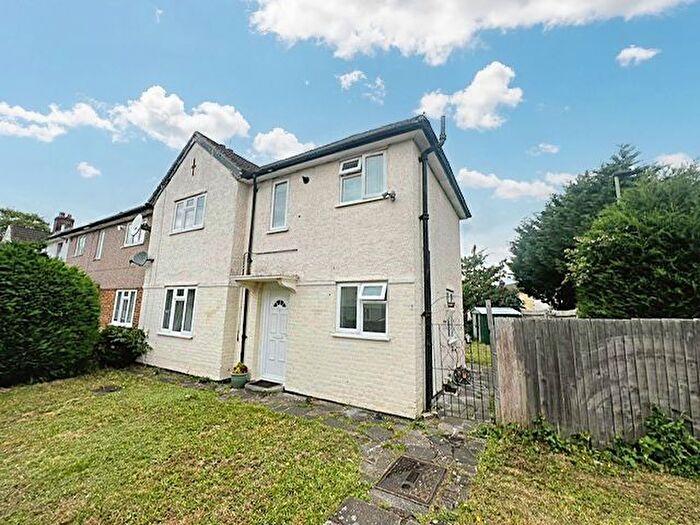 3 Bedroom End Of Terrace House To Rent In Holbrook Way, Bromley, BR2