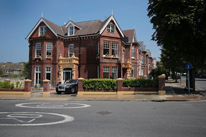 2 Bedroom Flat To Rent In Wilbury Avenue, Hove, BN3