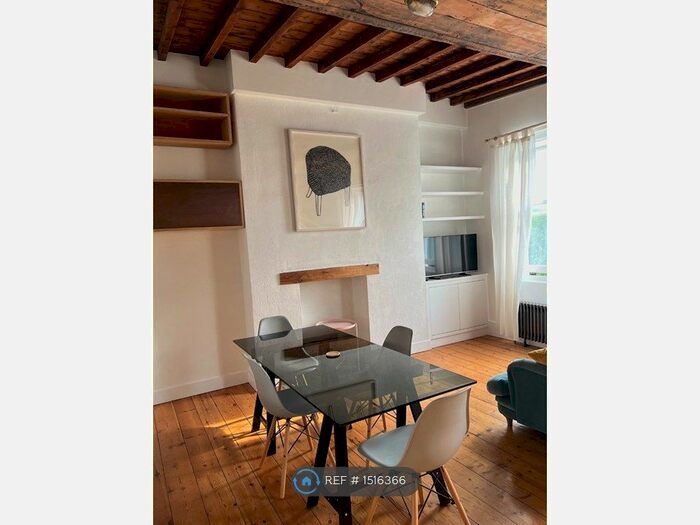 2 Bedroom Flat To Rent In Stamford Brook Avenue, London, W6