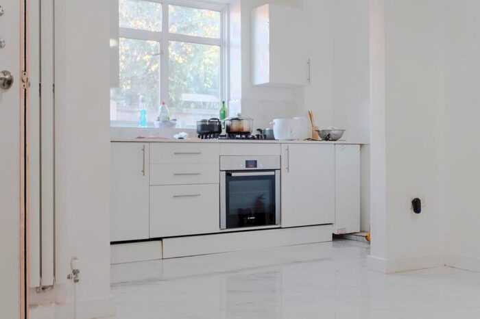 3 Bedroom Terraced House To Rent In Hedgemans Road, Dagenham, RM9