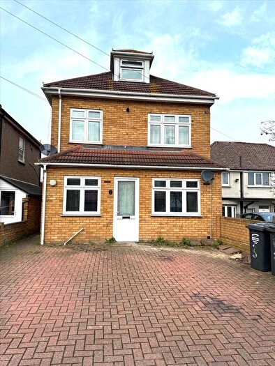 1 Bedroom Flat To Rent In The Brent, Flat With Parking, Dartford, DA1