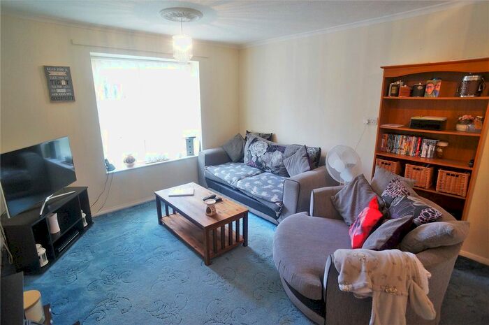 1 Bedroom Maisonette To Rent In Garden Row, Northfleet, Gravesend, DA11