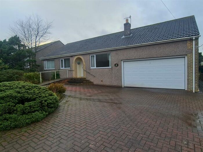 3 Bedroom Detached Bungalow To Rent In Padstow, Keekle, Cleator Moor, CA25