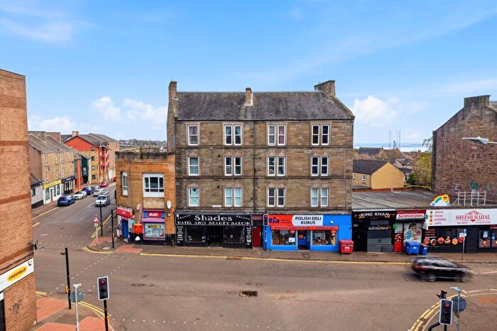 2 Bedroom Flat For Sale In G, Hilltown, Dundee, DD3