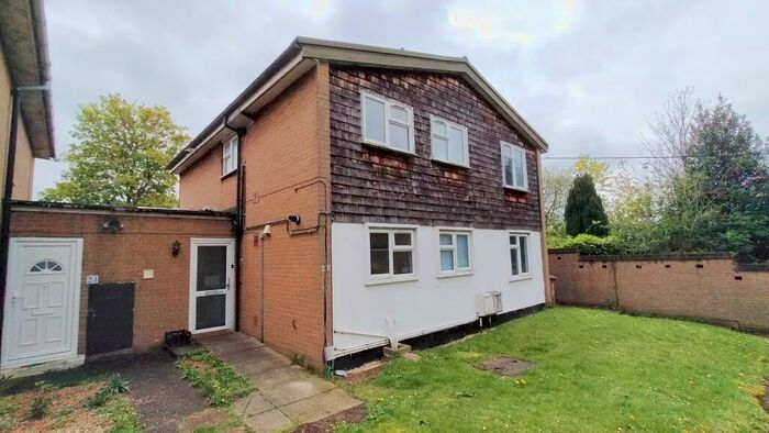 2 Bedroom Maisonette To Rent In Walden End, Stevenage, SG1