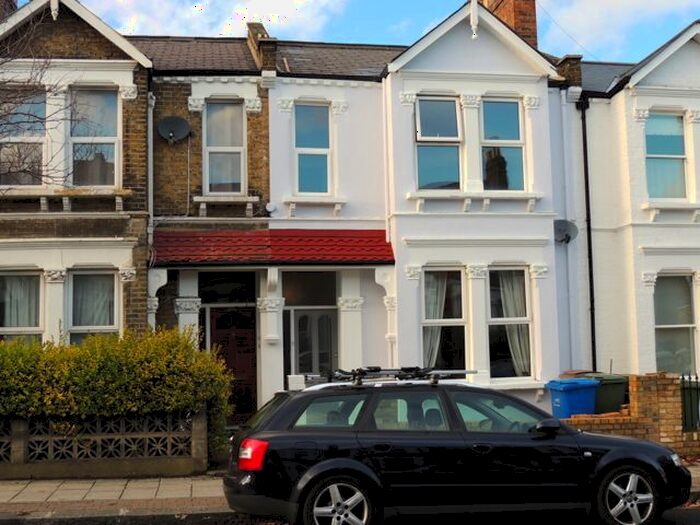 3 Bedroom Terraced House To Rent In Ivydale Road, Nunhead, London, SE15