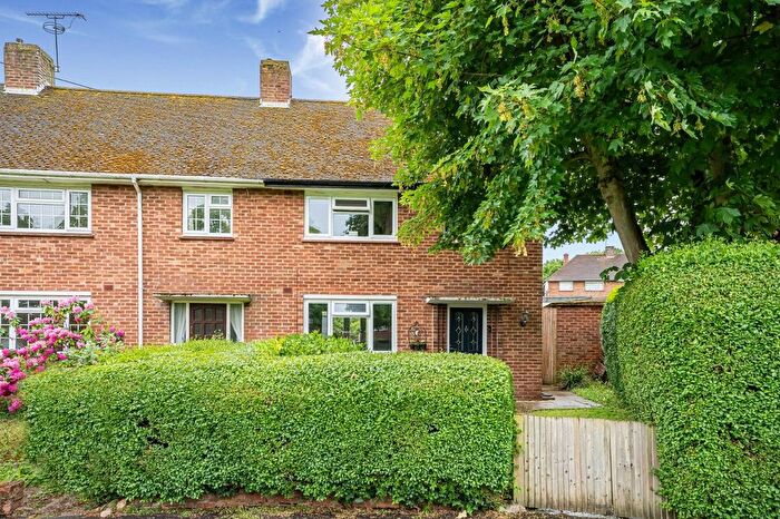 3 Bedroom End Terrace House For Sale In Sitwell Grove, Stanmore, HA7