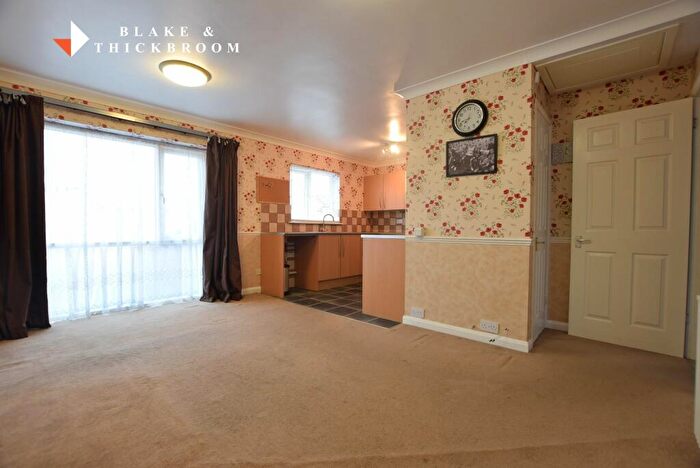 2 Bedroom Semi-Detached Bungalow For Sale In Napier Avenue, Jaywick, CO15