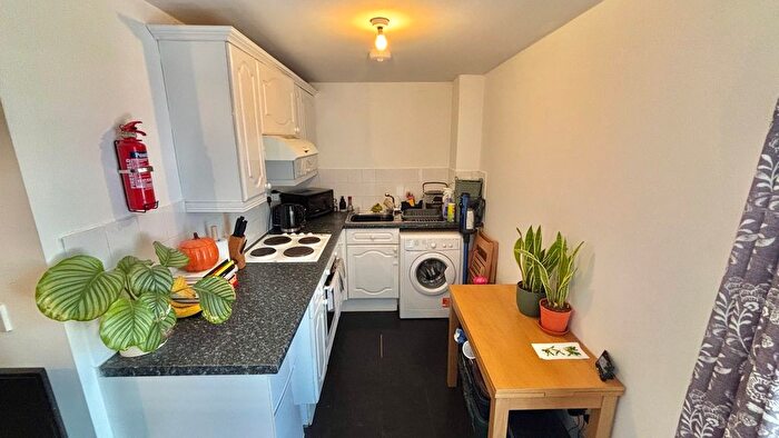 1 Bedroom Flat To Rent In Kingston Court, Taunton, TA2