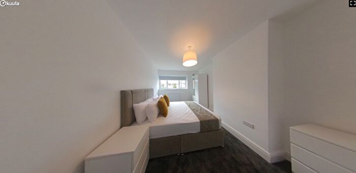 5 Bedroom Semi-Detached House To Rent In Manor Road, Bristol, BS16