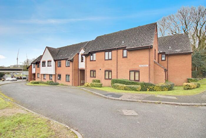 2 Bedroom Flat For Sale In Great North Road, Welwyn Garden City, AL8