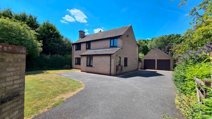 4 Bedroom Detached House To Rent In Holywell Way, Longthorpe, Peterborough, PE3