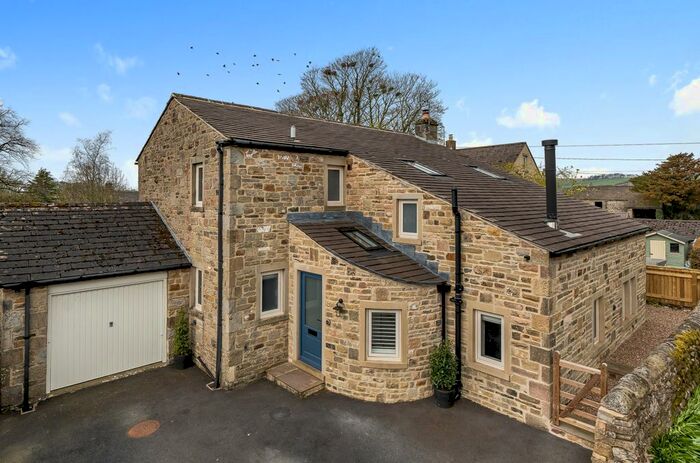 5 Bedroom Detached House For Sale In Cracoe, Skipton, North Yorkshire, BD23