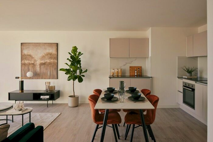 3 Bedroom Flat To Rent In Anderston Quay, Glasgow, G3