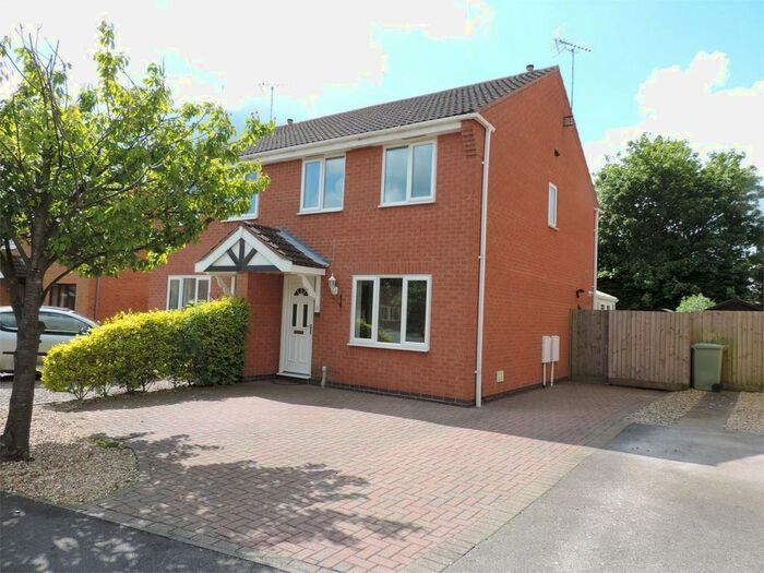 3 Bedroom End Of Terrace House To Rent In Wetherby Close, Bourne, PE10