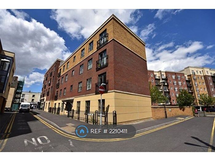 2 Bedroom Flat To Rent In Boot Lane, Bristol, BS3